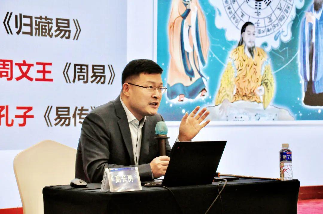 周易源码全解析：轻松掌握古老易经的现代编程实现，开启智慧决策新方式